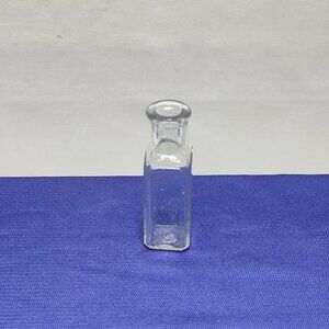 Apothecary Medicine Bottle Wm R Warner & Co Trade Mark Bottom Circa 1910 Antique